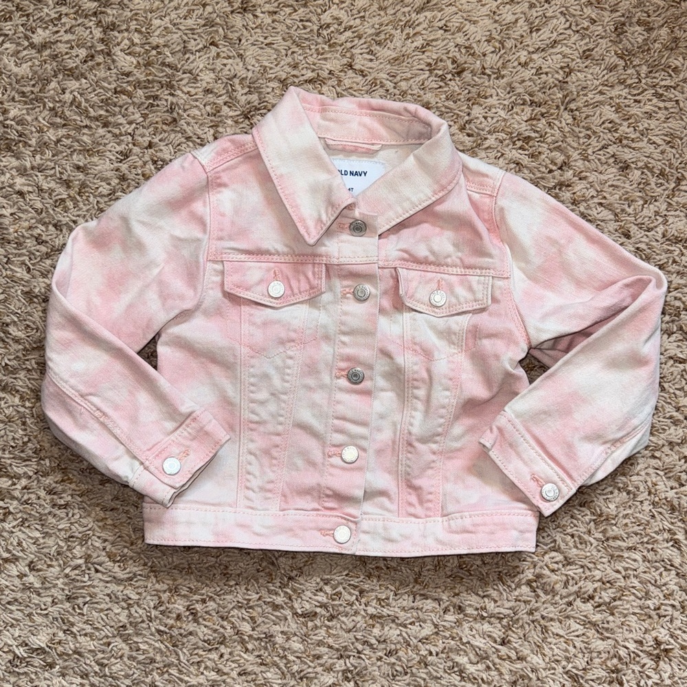 4t girls pink an white tie dye denim jacket from Old Navy.